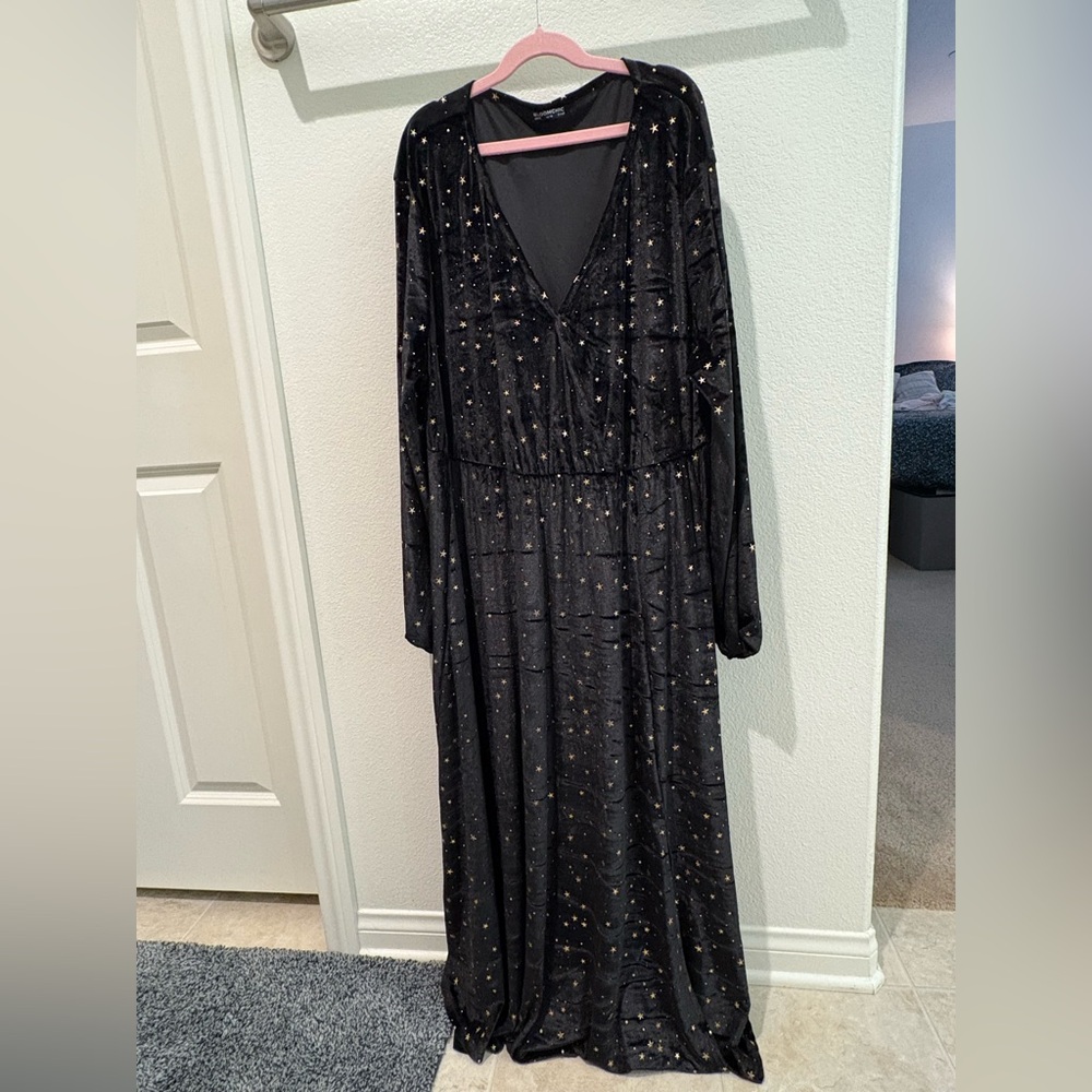 Bloomchic Long Black Dress With Gold Stars. Velvet Like Material. Womens Size 12
